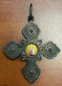 Знак для членов-дам  благотворительных заведений ИЧО