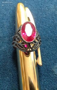 Перстень с красным камнем Серебро 875