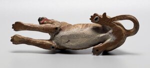 статуэтка лежащая собака,нюрнбергское олово,кон. XIX – нач.