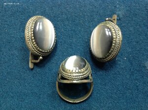 Набор Перстень с серьгами с лунным камнем типа Опал