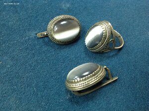 Набор Перстень с серьгами с лунным камнем типа Опал