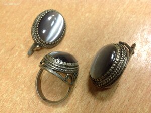 Набор Перстень с серьгами с лунным камнем типа Опал