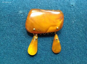Брошка Янтарь с двумя подвесками 2
