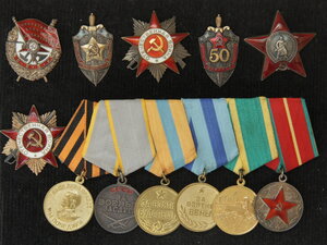 Группа с почетным сотрудником Госбезопасности
