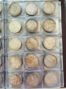 Полтинники в количестве.