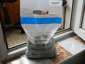 Продаю иностранные монеты на вес от 1 кг.