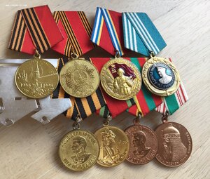 Солянка из 8 медалей в сохране