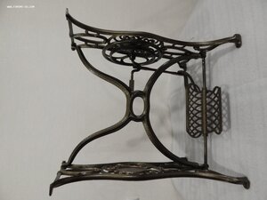 Станина с ПАУКом в овале.GRITZNER PATENT TRADE MARK.Литье Чу