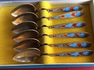 Набор серебряных ложек. Эмаль, золочение.