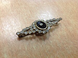 Красивая брошь со стразами и чёрной вставкой Серебро 875