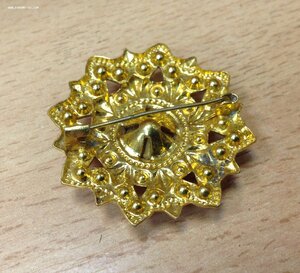 Брошка со стразами времён СССР золоченая