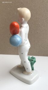 Статуэтка Мальчик с шариками. На парад .Первомай. ЛФЗ