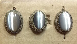 Набор Перстень с серьгами с лунным камнем типа Опал