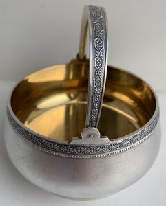 Сахарница таллинская "пузатая" 875 пробы.