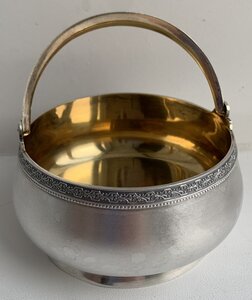 Сахарница таллинская "пузатая" 875 пробы.