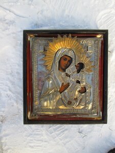 Икона Божией Матери "Иверская" в киоте. 19 век