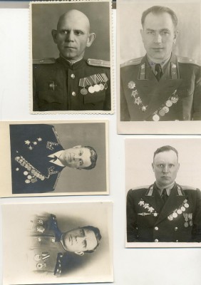 235 фотографий с наградами, знаками