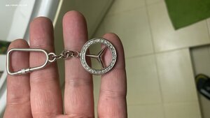 Брелок Мерседес золото 750 бриллианты