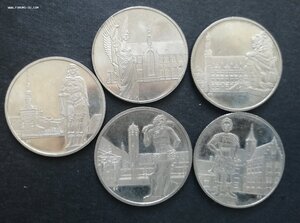 Памятники архитектуры на монетах