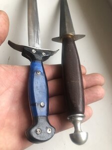 Два самодельных ножа