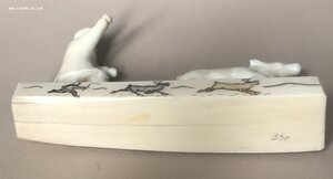Статуэтка из кости моржа - охотник и олень. Резьба по кости
