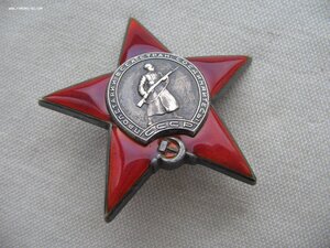 КЗ "пятка" две пуговицы. На генерала.