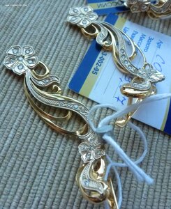 Серьги новые 2 пары.