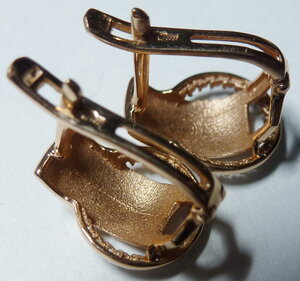 Серьги разные золото 585