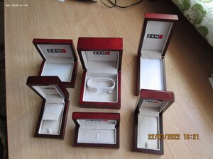 Футляры для часов и ювелирных изделий