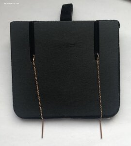 Золотые серьги с натуральным корундом. Золото 585 пробы