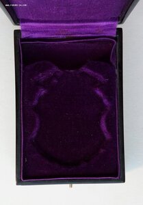 Орден Зол-го кор-на 6 ст. коробка, лента, фрачник,Япония.(3)