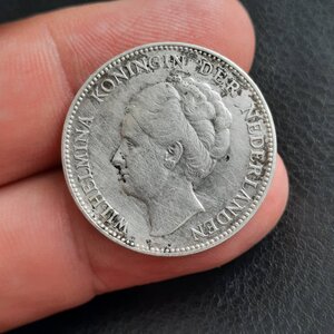 Иностранные монеты - ассорти - серебро и прочее