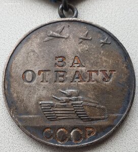 Группа старшины: Знамя винт, две Славы, три Отваги, ОВ2 и КЗ