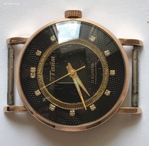 Мужские золотые часы Мак Тайм с бриллиантами.