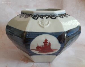 Япония. Ваза от Министерства ВМФ в память войны с Китаем