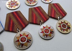 70лет-10шт,75лет-2шт+1 док на 75лет Победы.