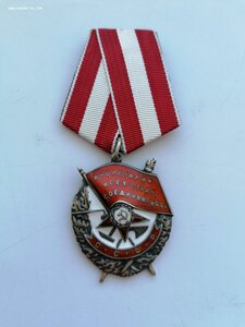 Красное Знамя на офицера грузина за Берлин