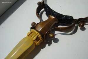 ЛУПА старинная с кожаным чехлом