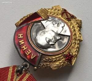 Орден Ленина в идеале и на доке