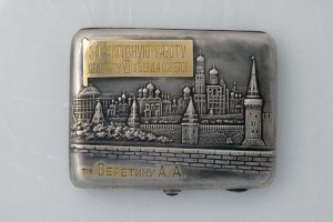 Красивый наградной Портсигар на ГЕРОЯ, серебро с позолотой