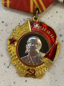 Ленин + БКЗ+КЗ++++ на Милиционера.