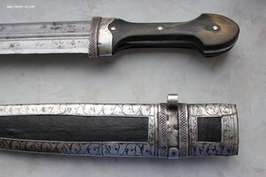 Большой красивый чеченский кинжал в серебре