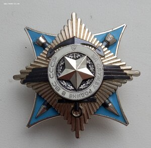 За службу Родине в ВС СССР  136 тыс.