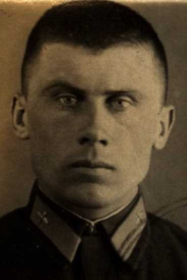 ОВ 2ст. № 423.467 на лётчика. Одна в орденской книжке