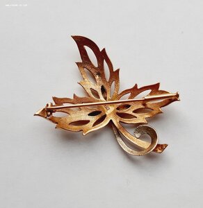 Советская золотая брошь, Кленовый лист 583 пр.