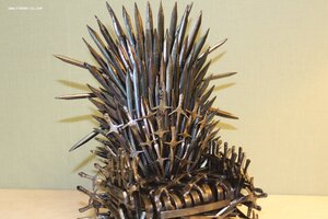 Трон из игры престолов!!