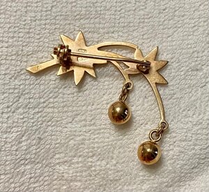 Золотая брошь «Пальмовая ветвь». Золото 585 проба со звездой