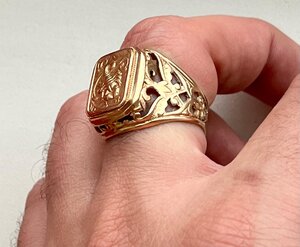 Золотая печатка СКОРПИОН. 585 проба со звездой.