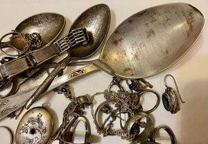 Серебро 875 пробы. ЛОМ. 219 грамм. По 44 рубля за грамм.