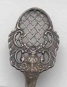 Красивая ажурная серебряная лопатка для торта. Серебро 875